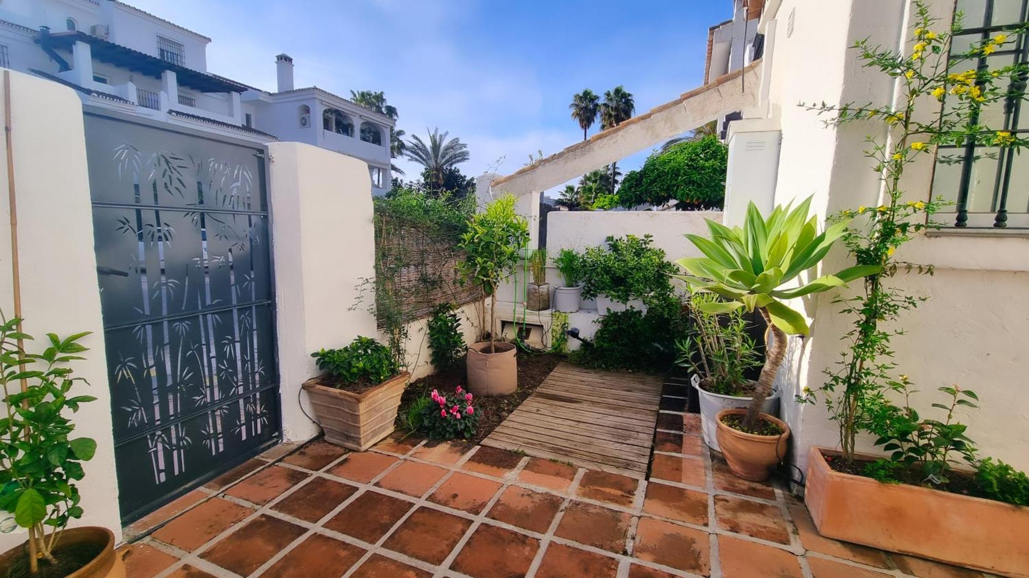 Willa 4 Bed House With Pool Walk To Puerto Banus Fast Internet Marbella Zewnętrze zdjęcie